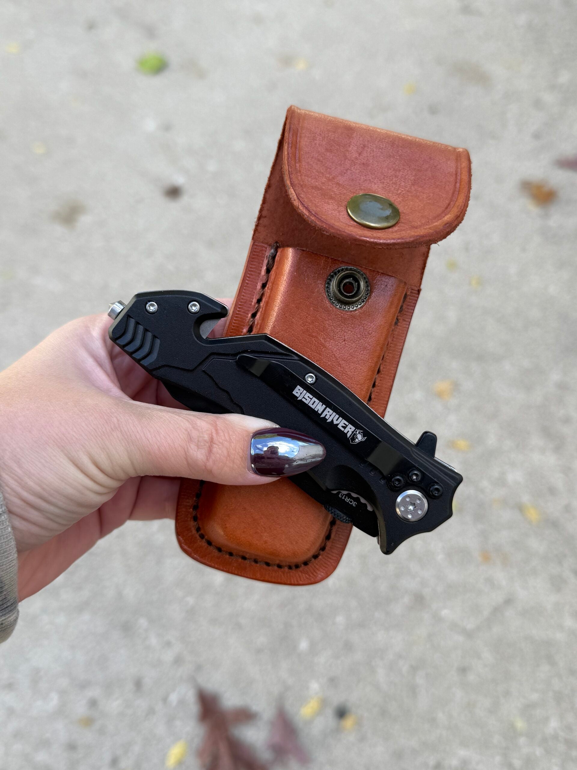 Leather Sheath for Rescue Knife image 2