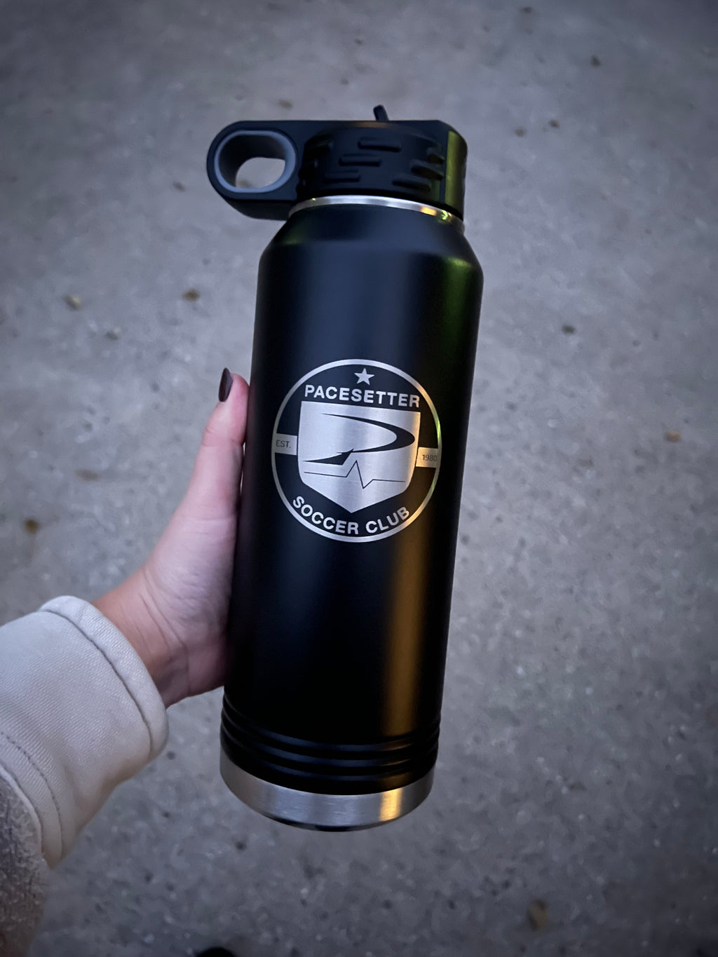 32oz Black Pacesetter Water Bottle